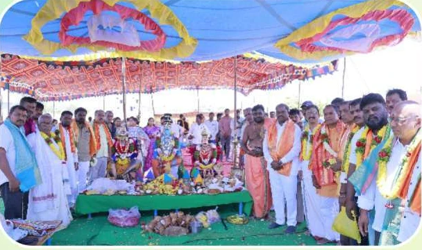 ఆలయ శంకుస్థాపన కార్యక్రమం • చిత్రం 7