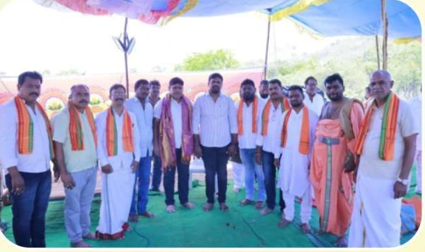 ఆలయ శంకుస్థాపన కార్యక్రమం • చిత్రం 9