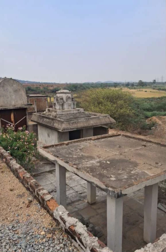 పురాతన ఆలయ భవనాలు